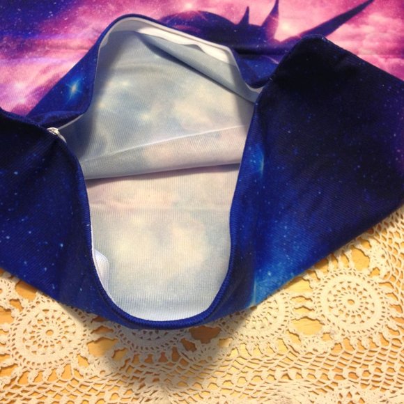 Unicorn pillow cover, vivid colors - Picture 4 of 4